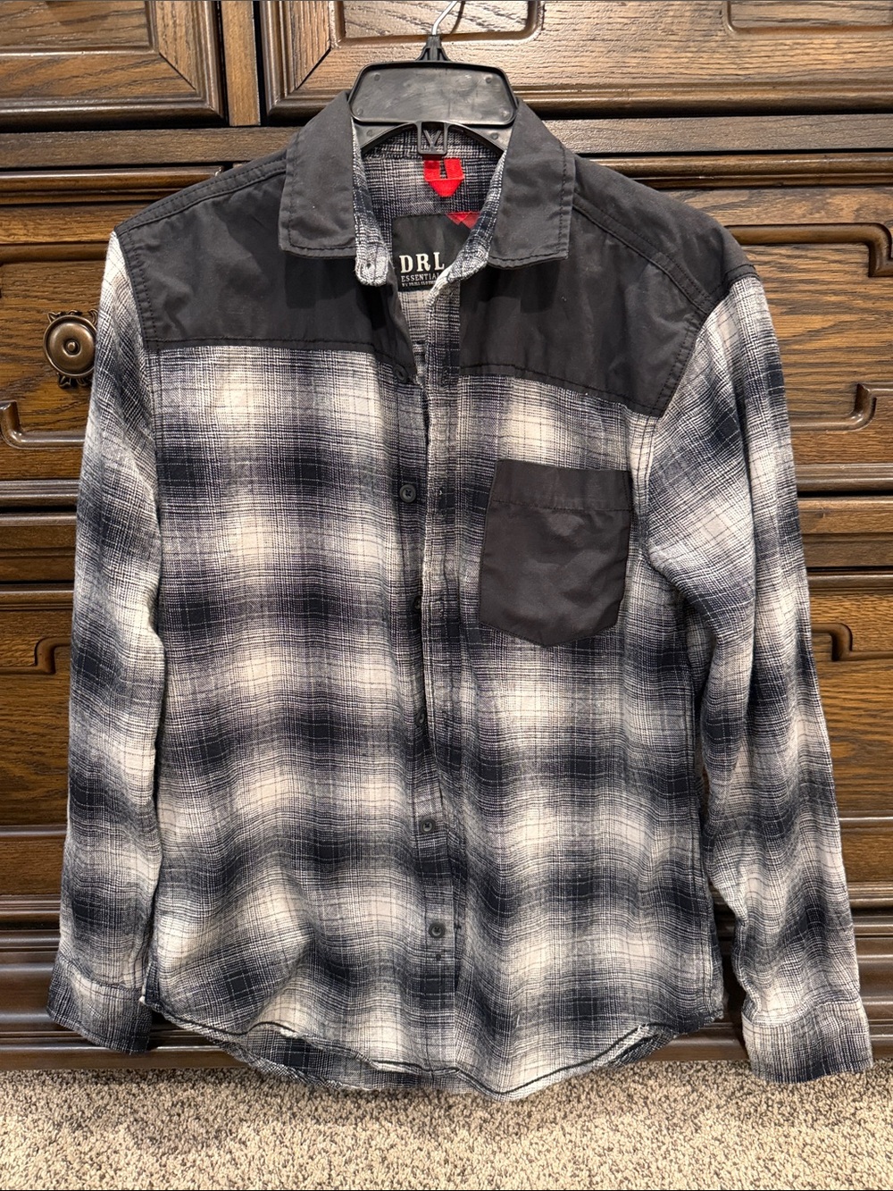 DRL Essentials Black & White Plaid Button-Down Shirt Small